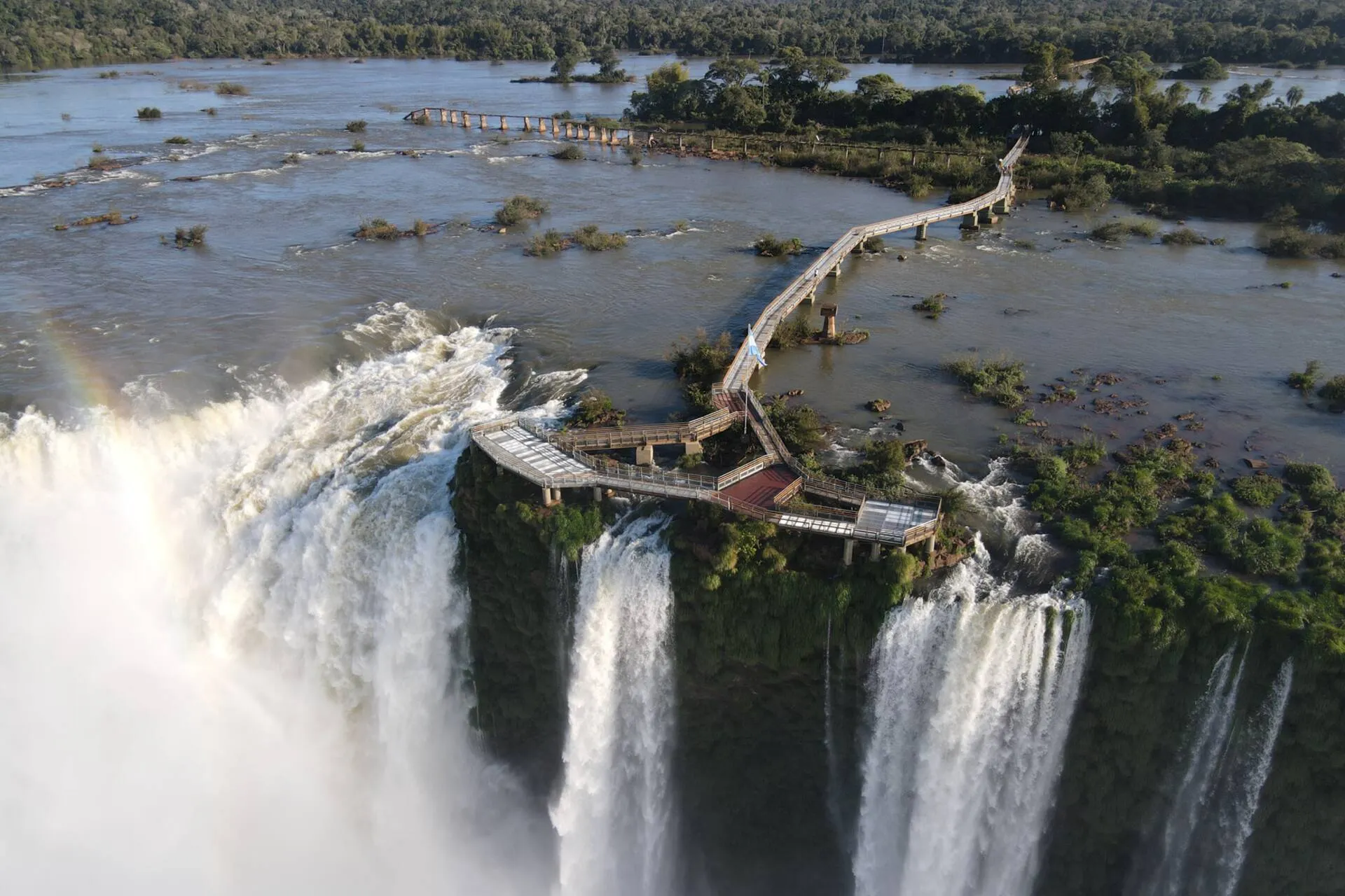 Devil's Throat (Garganta del Diablo) at Iguazu Falls